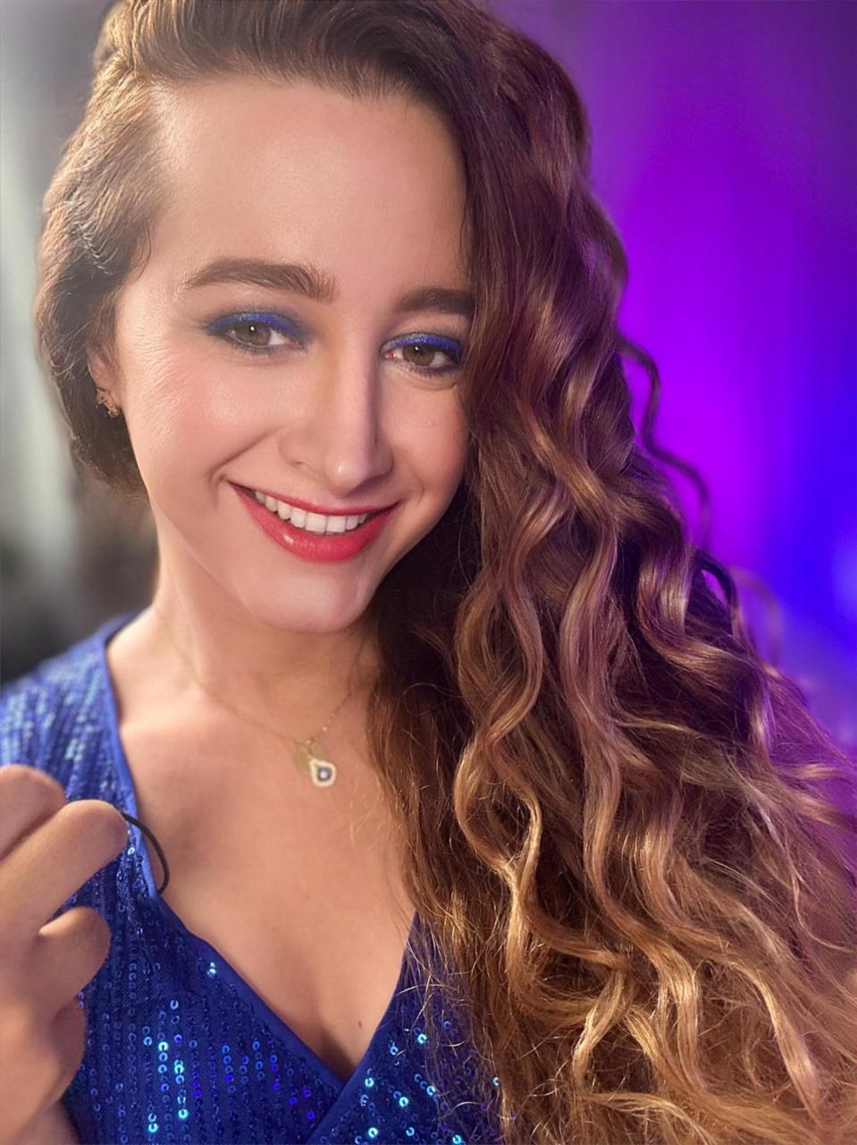 Willa Maya Canhas — Cena · Violeta